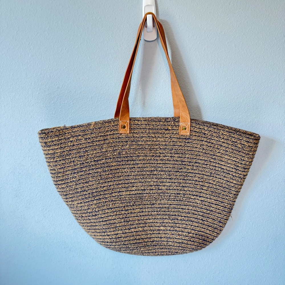 Neutral Cottagecore boho chic Blue Tan Woven Fiber Leather Strap Tote Bag Larg - Picture 2 of 9